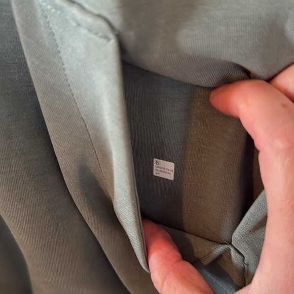 Lululemon Brushed Softstreme Funnel-Neck Zip Up Jacket Medium Forest Size 8 - Picture 8 of 12